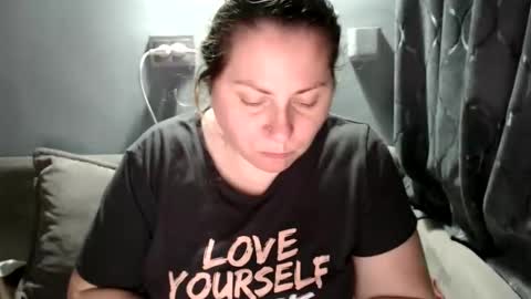 Snapshot of candycream74 chatting on October 2025 06:41:02 PM Laura online show from October 2025 06:41:02 PM