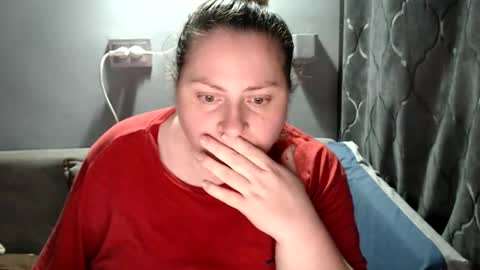 Snapshot of candycream74 chatting on October 2025 07:23:01 PM Laura online show from October 2025 07:23:01 PM