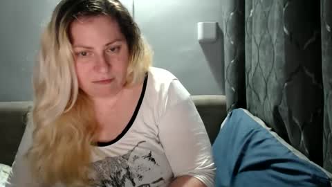 Snapshot of candycream74 chatting on November 2025 07:57:02 PM Laura online show from November 2025 07:57:02 PM