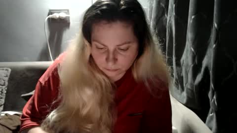 Laura online show from February 2026 07:01:02 PM