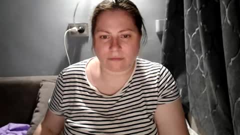 Laura online show from July 2026 07:16:01 PM