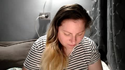 Laura online show from July 2026 07:34:02 PM