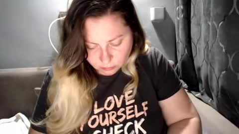 Laura online show from July 2026 09:03:02 PM