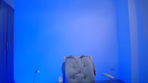 Candy Dowson online show from November 2025 03:01:02 PM