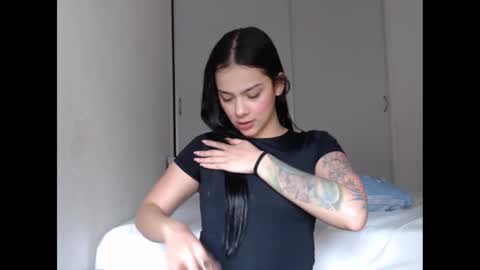 Sara online show from September 2025 11:28:02 PM