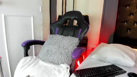 candyrose__ online show from July 2026 12:01:01 PM