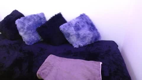 canela_s1 online show from November 2025 09:02:01 PM