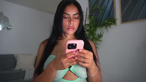 Snapshot of canelasungirl chatting on October 2025 06:47:02 PM Jency NEW IG IMCANELA online show from October 2025 06:47:02 PM