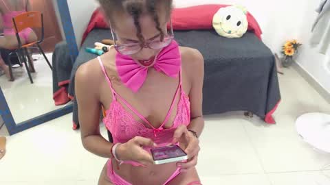 Canela online show from December 2024 08:25:02 PM