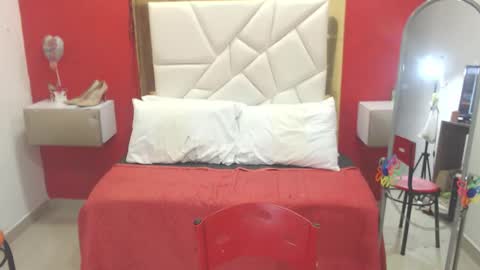 Canela online show from November 2025 04:17:01 PM