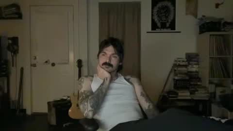 Snapshot of cantleavethehouse chatting on February 2025 05:05:01 AM cantleavethehouse online show from February 2025 05:05:01 AM