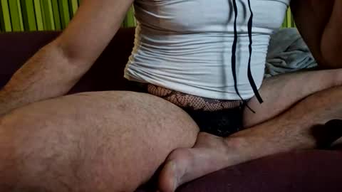 Snapshot of capoo24 chatting on November 2025 10:10:02 PM capoo24 online show from November 2025 10:10:02 PM