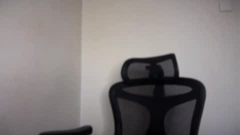 Emma online show from December 2025 06:11:01 AM