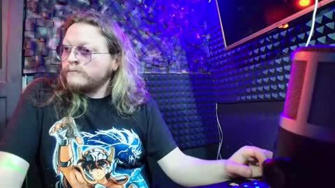 Snapshot of captain_claw_dj chatting on September 2025 01:40:02 AM Captain Claw Arturo online show from September 2025 01:40:02 AM