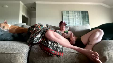 Snapshot of captaincumgun chatting on September 2025 03:15:01 PM Captaincumgun online show from September 2025 03:15:01 PM