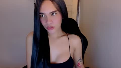 Snapshot of captivatinghailey_ chatting on June 2026 06:02:01 AM HAILEY online show from June 2026 06:02:01 AM
