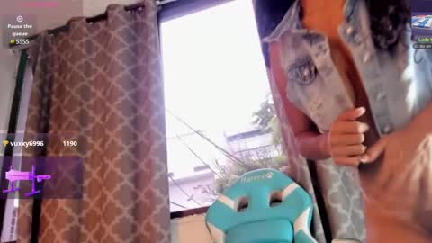 Snapshot of caraiosh_ chatting on March 2025 04:22:02 PM Cara online show from March 2025 04:22:02 PM