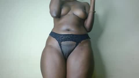 Snapshot of caramelebony_ chatting on March 2025 03:39:01 PM caramelebony_ online show from March 2025 03:39:01 PM