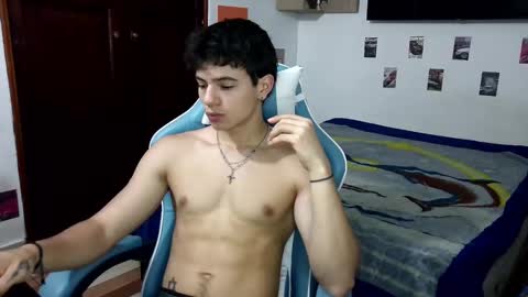 carapalida9008 online show from December 2024 04:32:02 PM