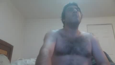 Snapshot of caravibugue chatting on October 2025 02:56:02 AM caravibugue online show from October 2025 02:56:02 AM