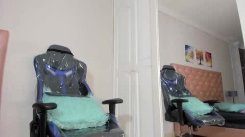 cardykambell online show from February 2025 07:02:02 AM