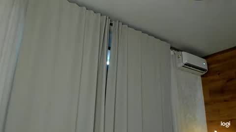 Snapshot of caressyourself chatting on February 2025 11:21:02 AM caressyourself online show from February 2025 11:21:02 AM