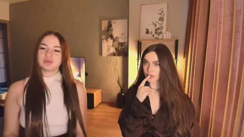 caressyourself online show from December 2025 05:38:02 AM