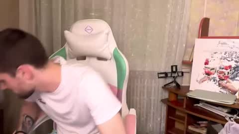 Cari online show from November 2025 07:49:02 PM