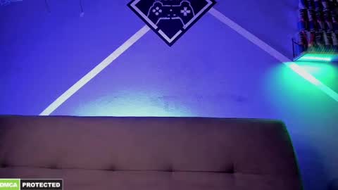 Carl online show from October 2025 05:01:01 PM