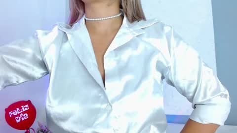 Snapshot of carla_beer chatting on April 2026 11:24:01 AM Carla online show from April 2026 11:24:01 AM