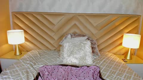 Snapshot of carla_santini chatting on January 2025 12:02:01 AM Carla Santini online show from January 2025 12:02:01 AM