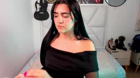 Snapshot of carlabonnet chatting on February 2026 09:43:01 PM carlabonnet online show from February 2026 09:43:01 PM