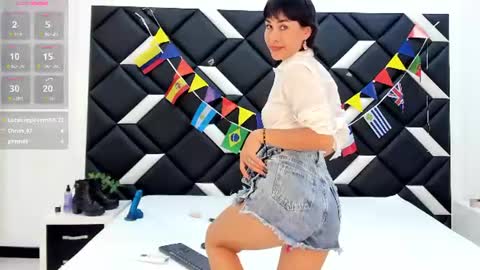 Carla Linares online show from June 2026 10:36:02 PM