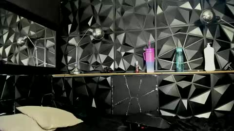 Snapshot of carlamarrinson chatting on February 2025 09:25:02 AM carlamarrinson online show from February 2025 09:25:02 AM