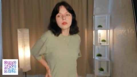 Emilia online show from September 2025 04:23:01 AM