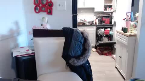 Carlie online show from March 2026 02:32:02 PM