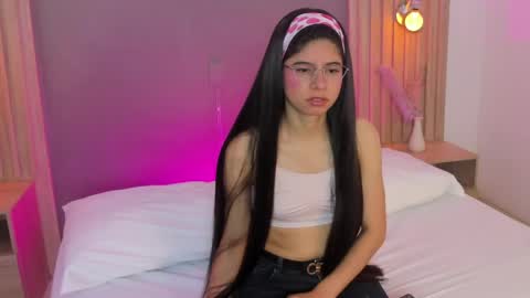 C A R L I N A online show from May 2026 12:34:02 PM