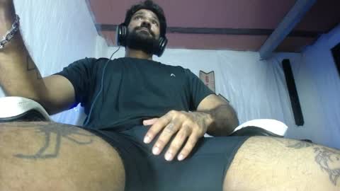 carlo yates  thx for help me to reach 100 thumps up online show from May 2026 02:41:02 AM