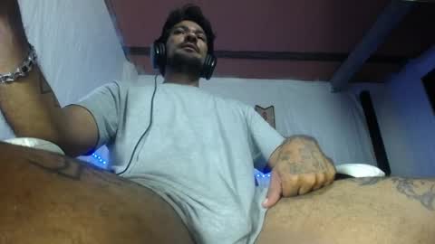 carlo yates  thx for help me to reach 100 thumps up online show from May 2026 02:46:01 PM