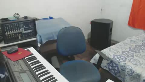 Snapshot of carlos2557 chatting on February 2026 04:42:01 AM carlos online show from February 2026 04:42:01 AM