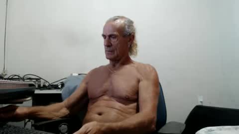 carlos online show from March 2026 08:58:01 PM