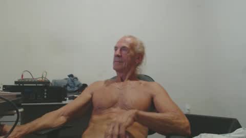 carlos online show from April 2026 09:15:01 PM