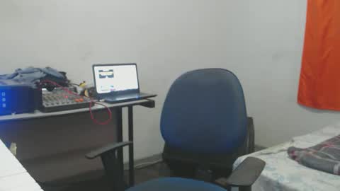 Snapshot of carlos2557 chatting on April 2026 10:47:02 PM carlos online show from April 2026 10:47:02 PM
