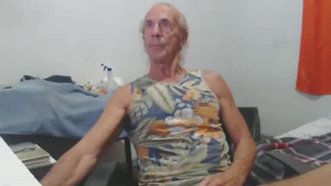 Snapshot of carlos2557 chatting on May 2026 02:38:01 AM carlos online show from May 2026 02:38:01 AM