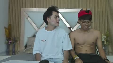 CarlosANDMaicol online show from July 2026 07:17:01 PM