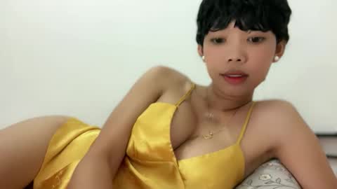 Snapshot of carmelasexmachinex chatting on April 2026 04:40:01 AM carmela online show from April 2026 04:40:01 AM