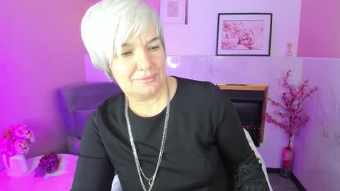 Carmen online show from October 2025 08:53:02 PM