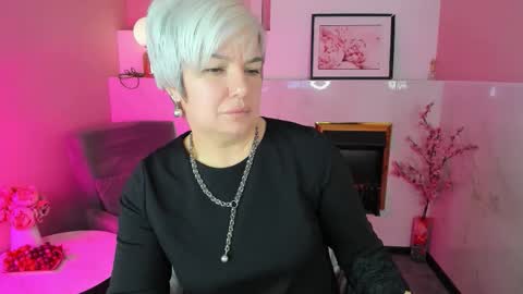 Carmen online show from December 2025 09:52:02 PM