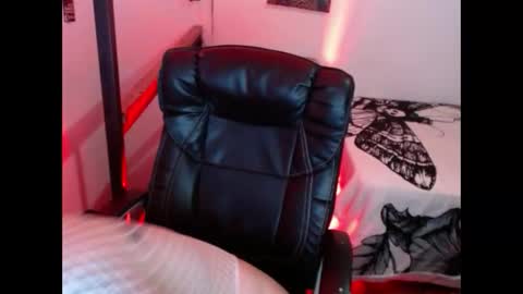 CARMILLA ROSS online show from January 2025 11:54:01 AM