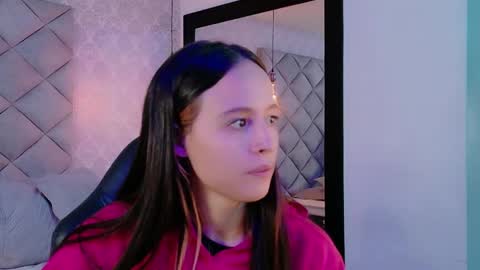 caro_adams1 online show from November 2025 11:33:02 AM